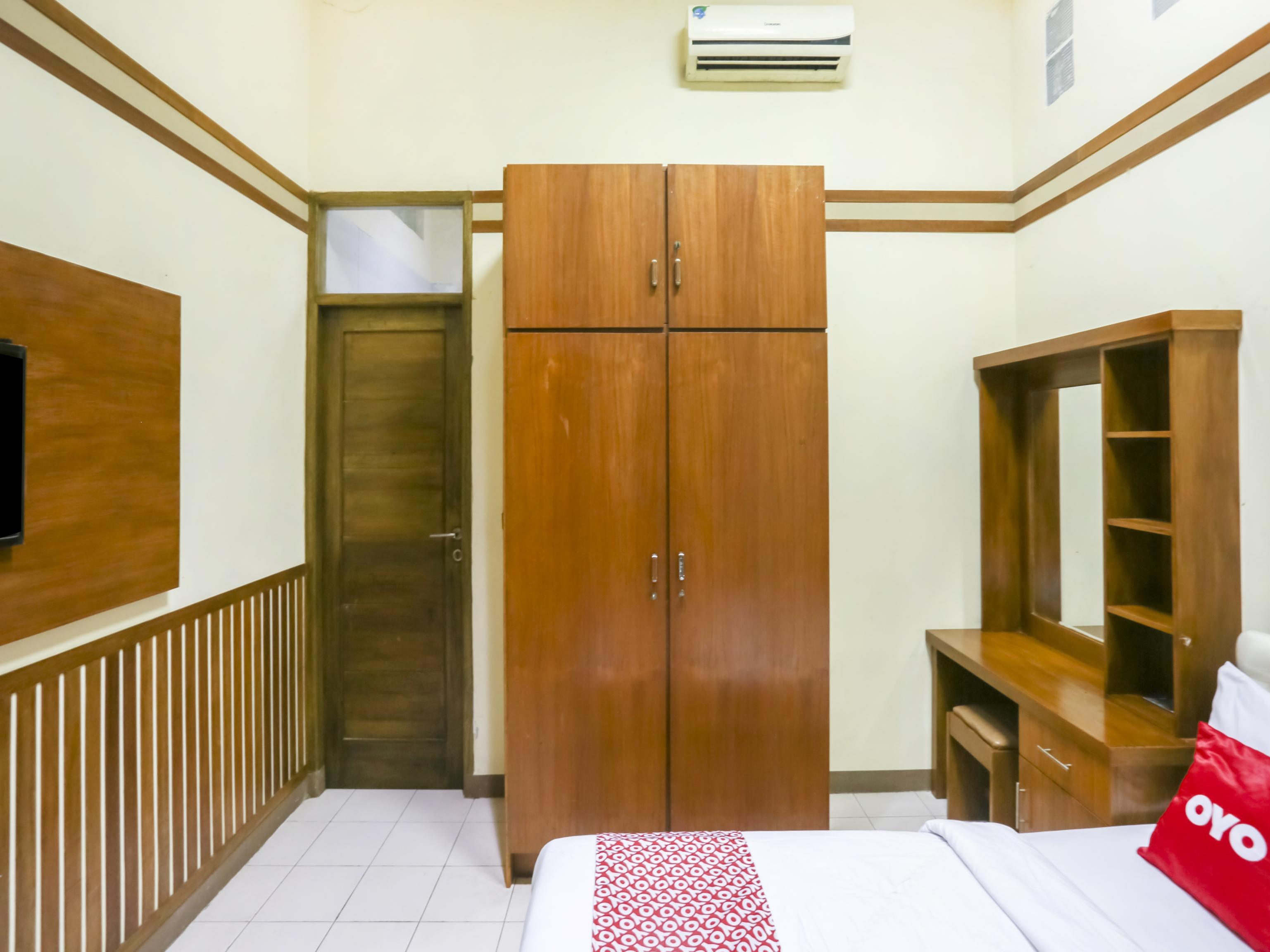 Oyo 90066 Tobana Pejaten House Jakarta Exterior foto