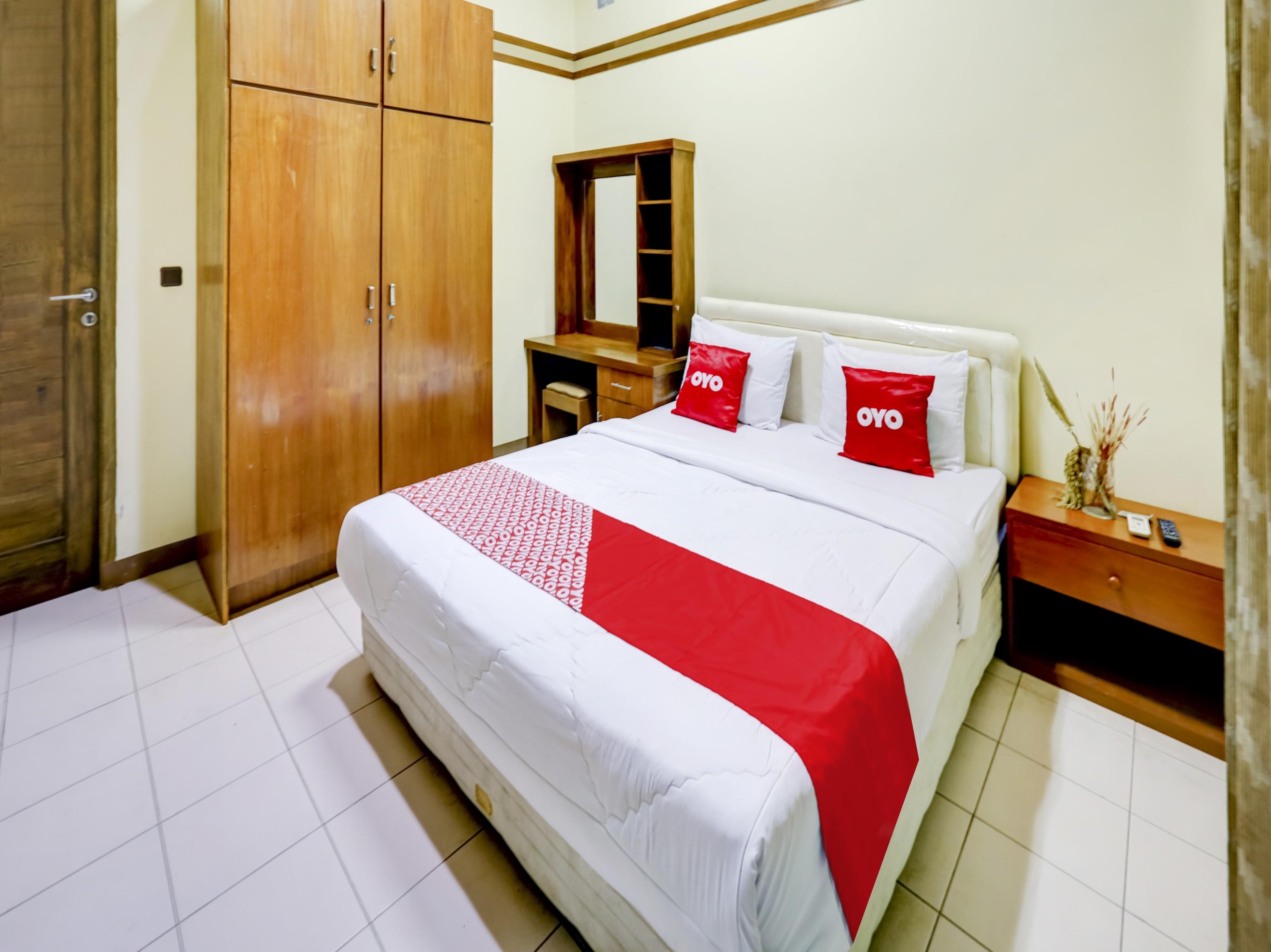 Oyo 90066 Tobana Pejaten House Jakarta Exterior foto