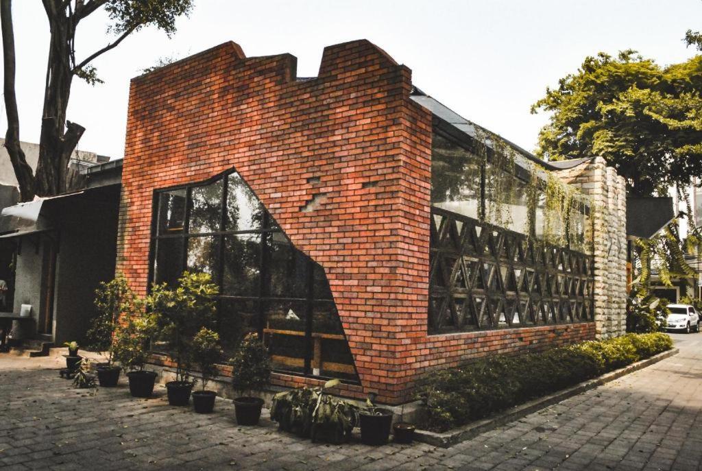 Oyo 90066 Tobana Pejaten House Jakarta Exterior foto
